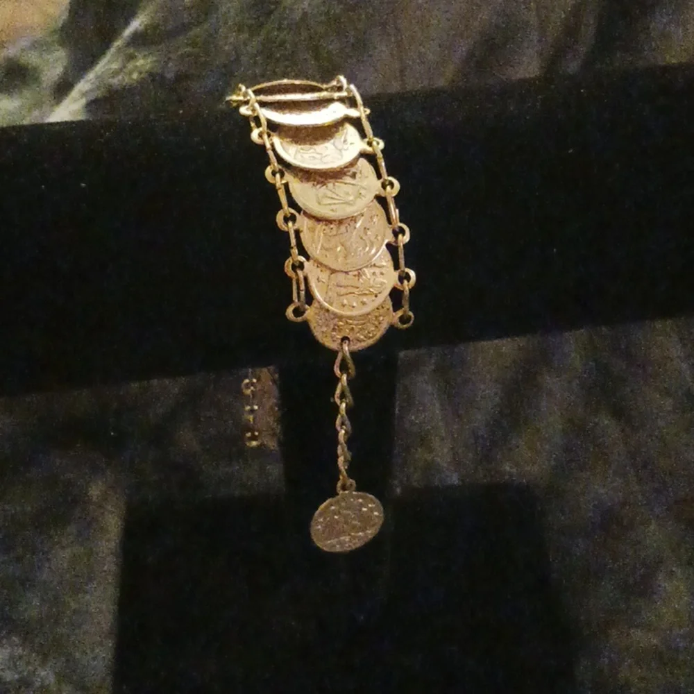 This one was purchased in Italy! Beautiful,gold plated,coin,bracelet! - Picture 13 of 15